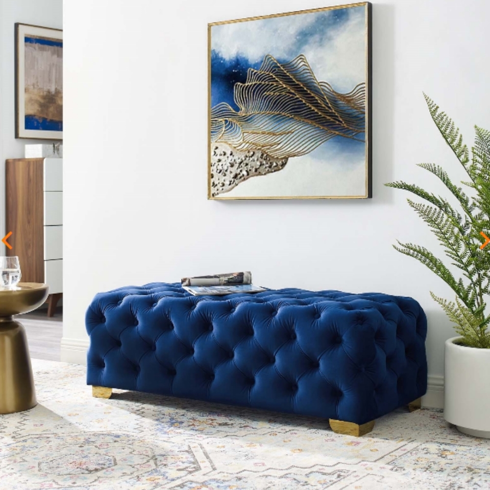Button velvet blue bench
